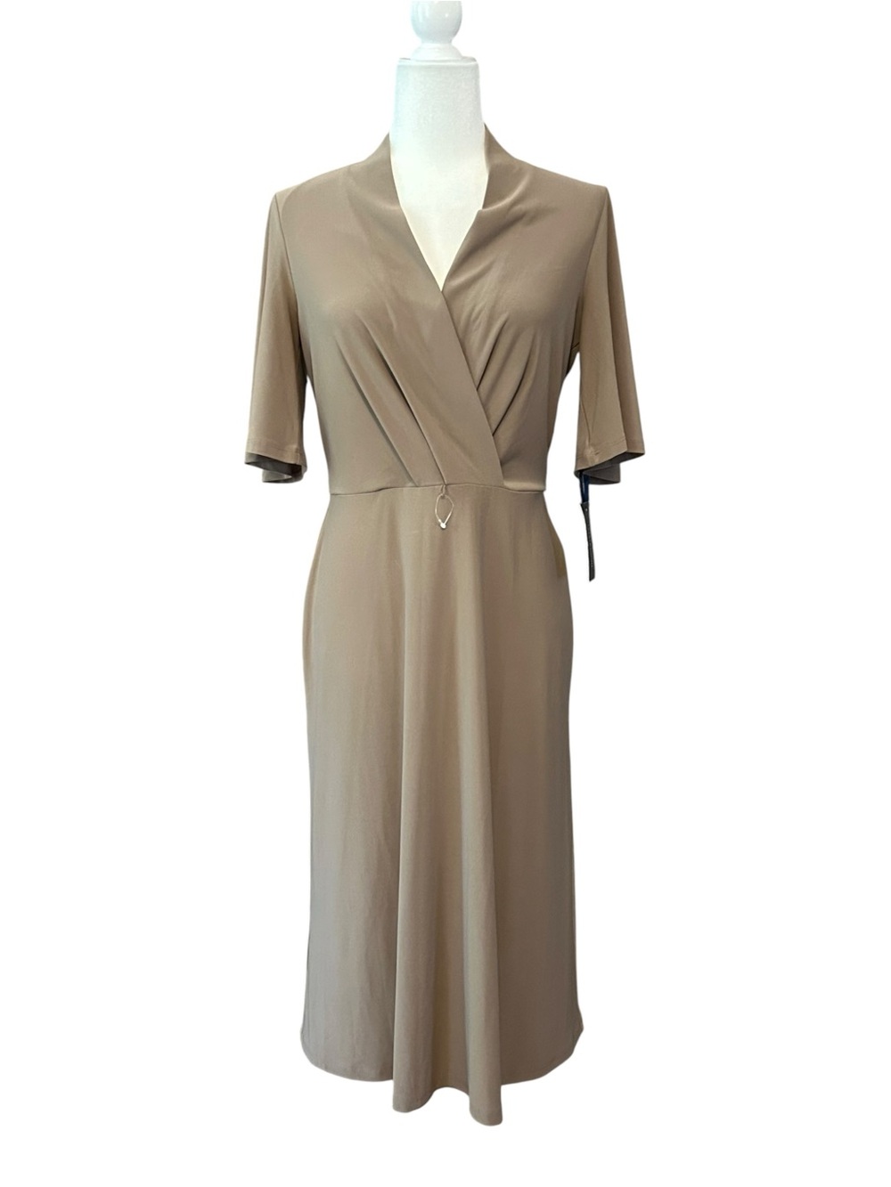NWT Tommy Hilfiger Surplice 3/4 Sleeve Career Dress Women’s SZ 6 in Tan